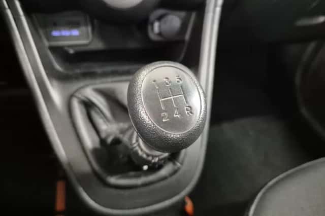 Hyundai i10 (2013) thumbnail 11