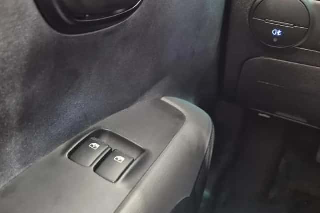 Hyundai i10 (2013) thumbnail 12