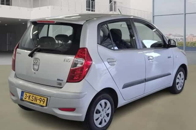 Hyundai i10 (2013) thumbnail 3