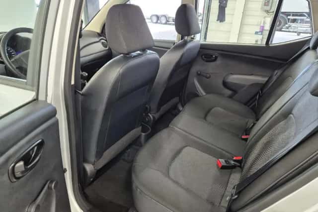 Hyundai i10 (2013) thumbnail 7
