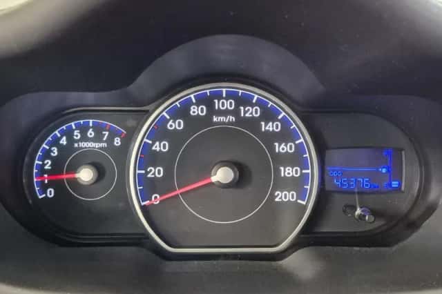 Hyundai i10 (2013) thumbnail 9