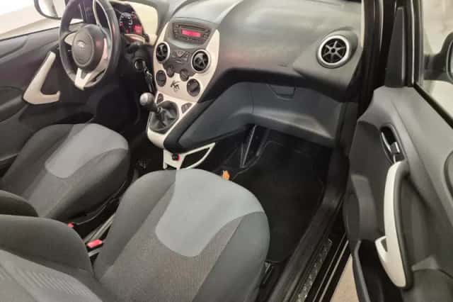 Ford Ka (2011) thumbnail 8