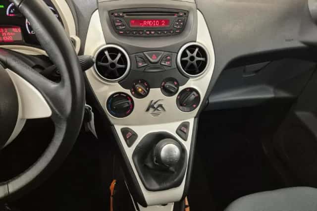 Ford Ka (2011) thumbnail 10