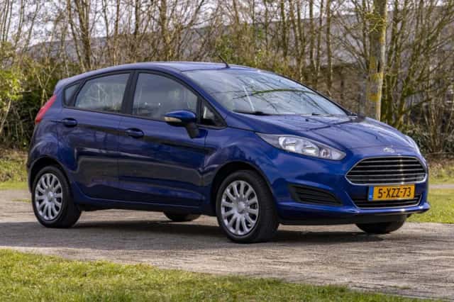 Ford Fiesta (2014) thumbnail 2