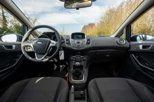 Ford Fiesta (2014) thumbnail 16
