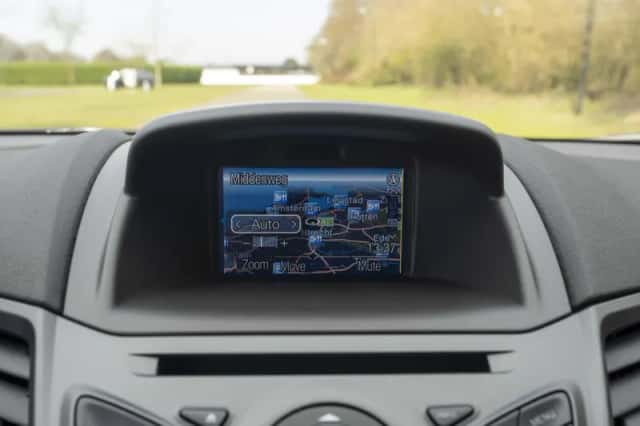 Ford Fiesta (2014) thumbnail 20