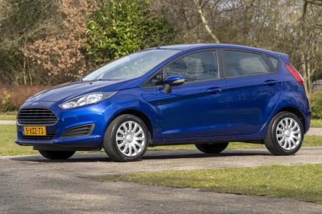 Ford Fiesta (2014) thumbnail 3