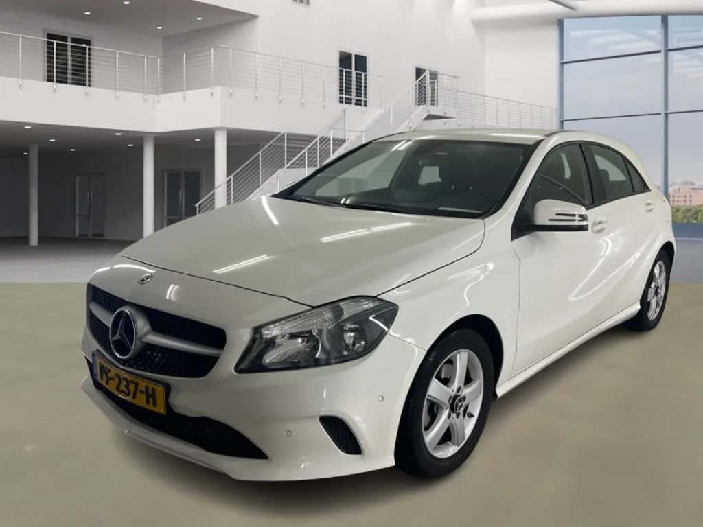 Mercedes-Benz A-Klasse (2017) — foto 1