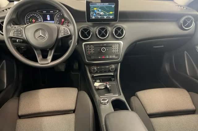 Mercedes-Benz A-Klasse (2017) thumbnail 8