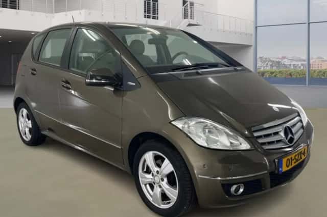 Mercedes-Benz A-Klasse (2011) thumbnail 2