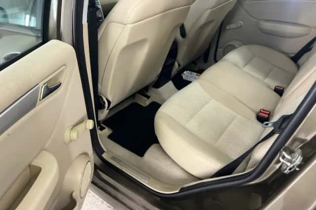 Mercedes-Benz A-Klasse (2011) thumbnail 6