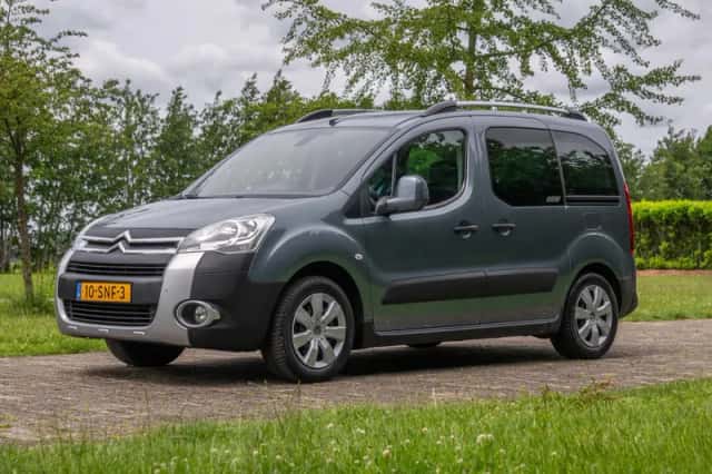Citroën Berlingo (2011) thumbnail 2