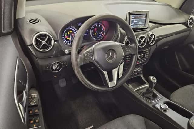 Mercedes-Benz B-Klasse (2013) thumbnail 5