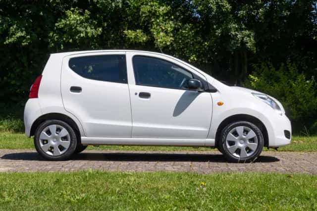 Suzuki Alto (2011) thumbnail 6