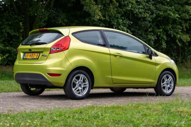 Ford Fiesta (2010) thumbnail 4