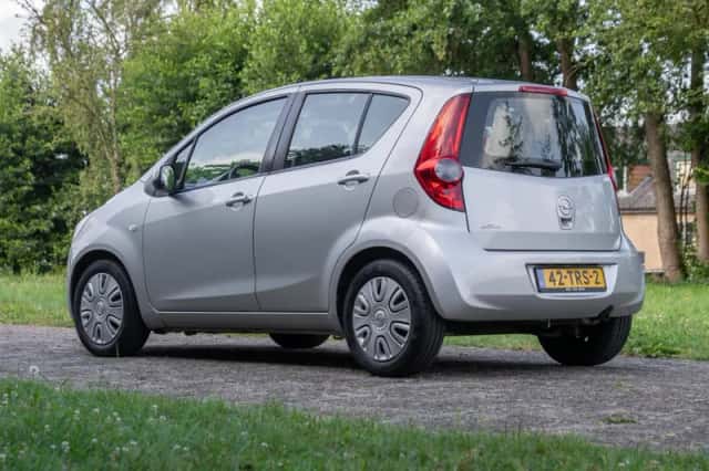 Opel Agila (2012) thumbnail 5