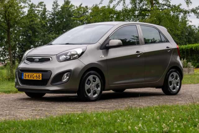 Kia Picanto (2013) thumbnail 2