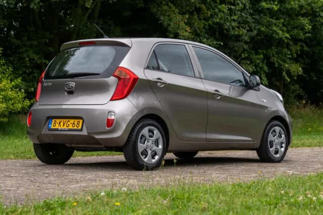 Kia Picanto (2013) thumbnail 4