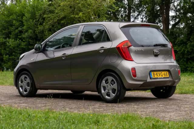 Kia Picanto (2013) thumbnail 5