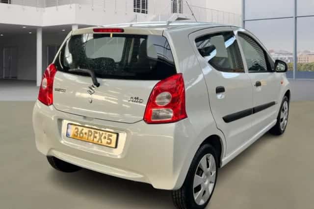 Suzuki Alto (2011) thumbnail 3