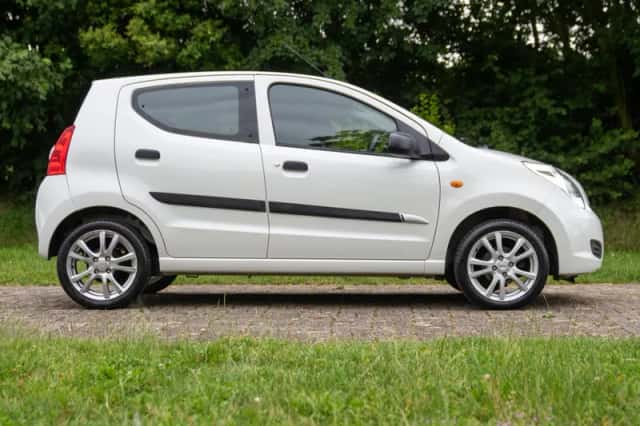 Suzuki Alto (2011) thumbnail 6