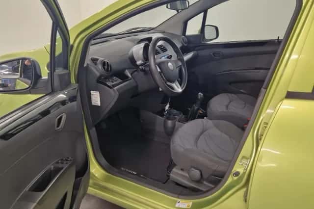 Chevrolet Spark (2010) thumbnail 6
