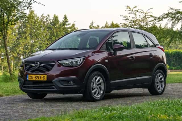 Opel Crossland X (2019) thumbnail 2