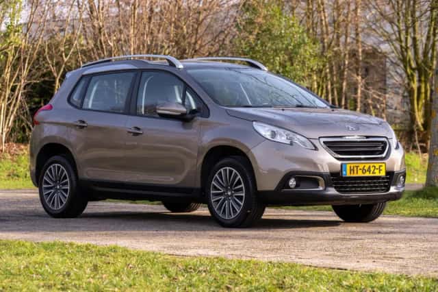 Peugeot 2008 (2016) thumbnail 2