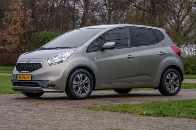 Kia Venga (2016) thumbnail 2