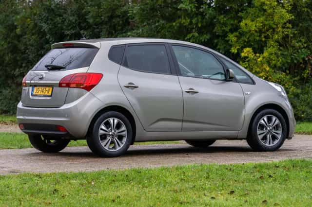 Kia Venga (2016) thumbnail 5