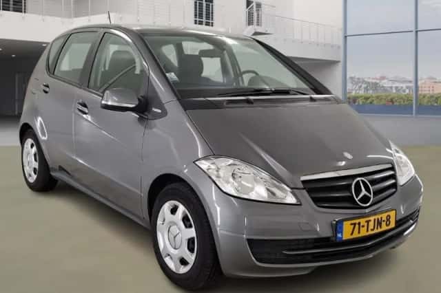 Mercedes-Benz A-Klasse (2012) thumbnail 2