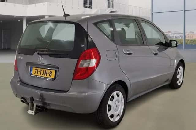 Mercedes-Benz A-Klasse (2012) thumbnail 3