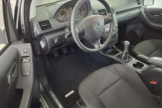 Mercedes-Benz A-Klasse (2012) thumbnail 6