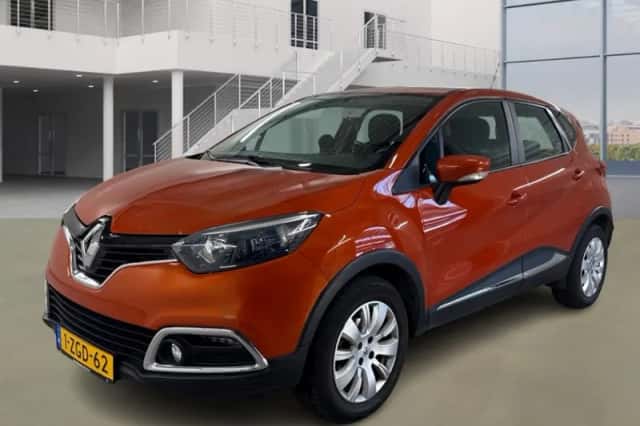 Renault Captur (2015) thumbnail 1