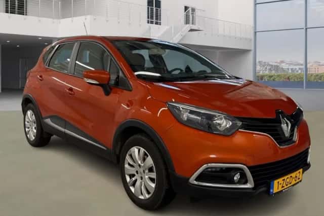 Renault Captur (2015) thumbnail 2