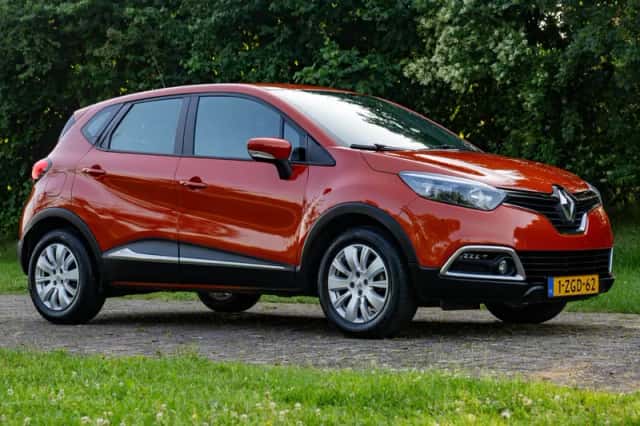 Renault Captur (2015) thumbnail 3