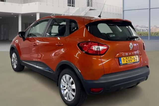 Renault Captur (2015) thumbnail 4