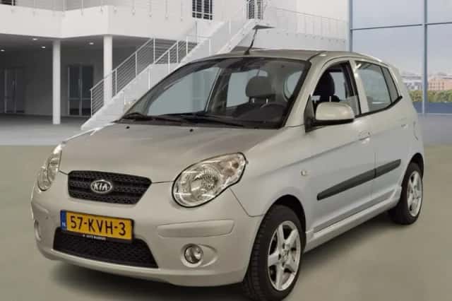 Kia Picanto (2010) thumbnail 1