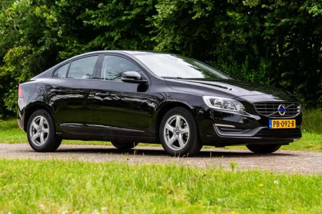 Volvo S60 (2017) thumbnail 3