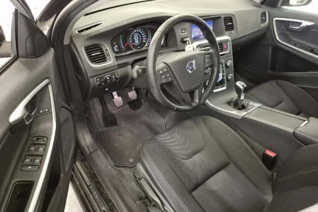 Volvo S60 (2017) thumbnail 6