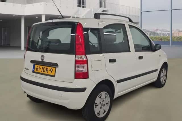 Fiat Panda (2009) thumbnail 3
