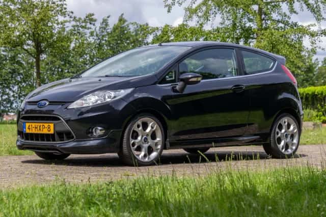 Ford Fiesta (2009) thumbnail 2