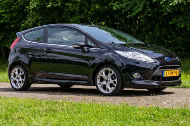 Ford Fiesta (2009) thumbnail 3