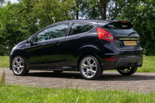 Ford Fiesta (2009) thumbnail 5