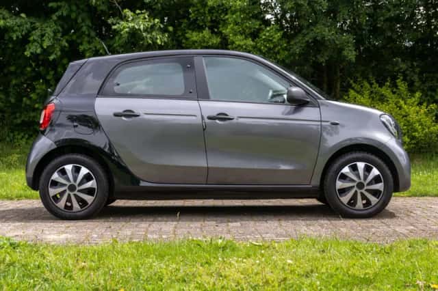 Smart Forfour (2016) thumbnail 4