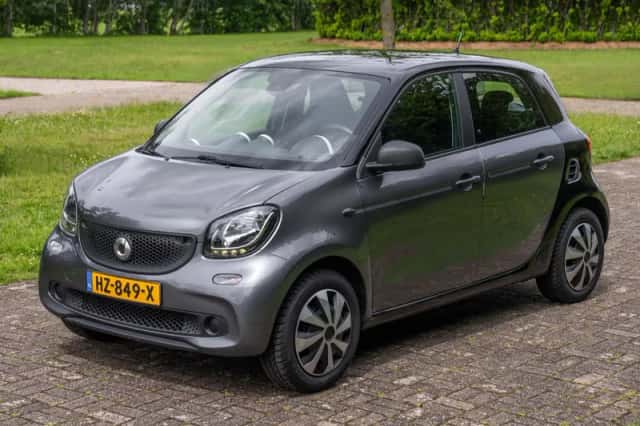 Smart Forfour (2016) thumbnail 6