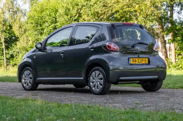 Toyota Aygo (2012) thumbnail 5
