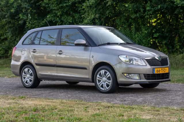 Škoda Fabia (2012) thumbnail 3