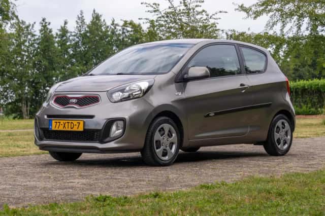 Kia Picanto (2013) thumbnail 2