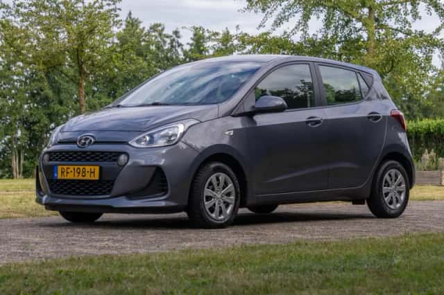 Hyundai i10 (2017) thumbnail 2